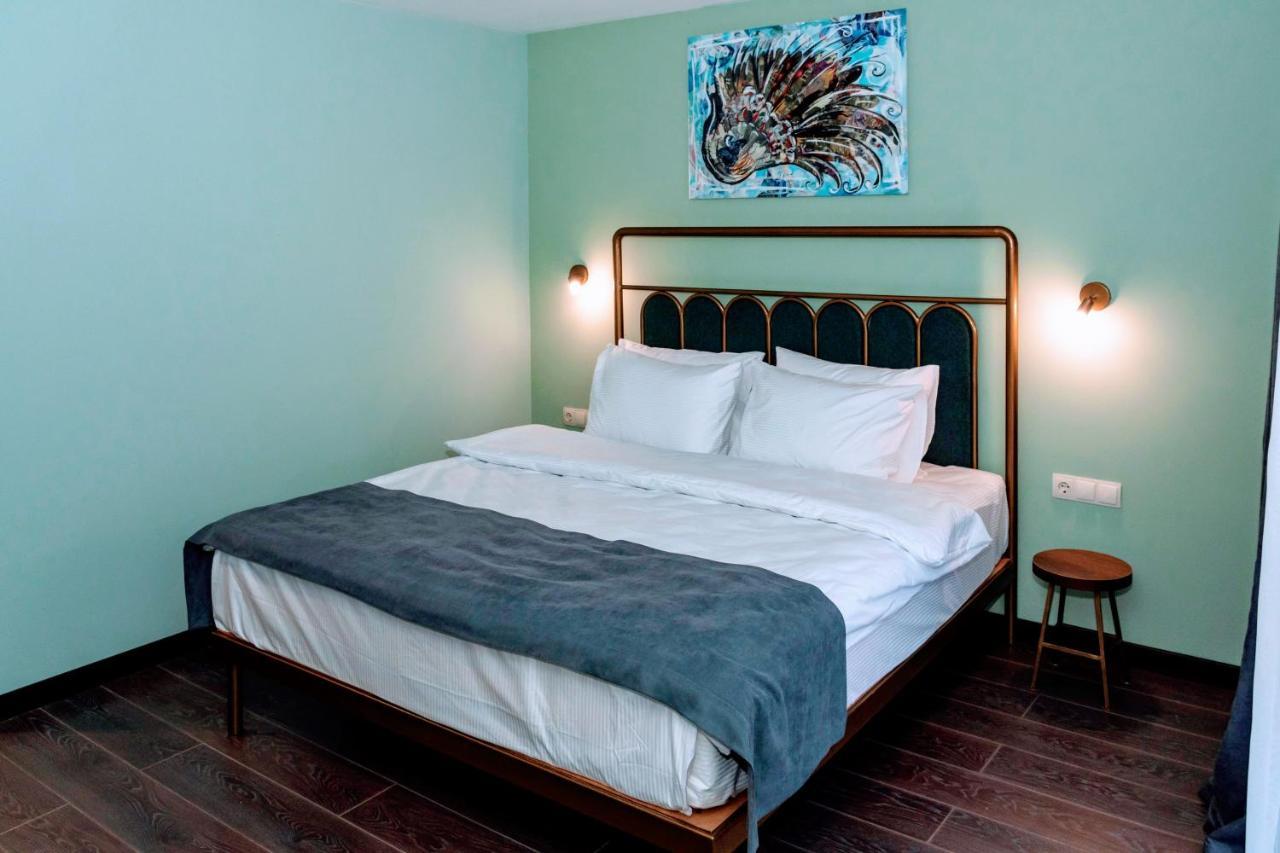 Paliani Hotel Местия Екстериор снимка