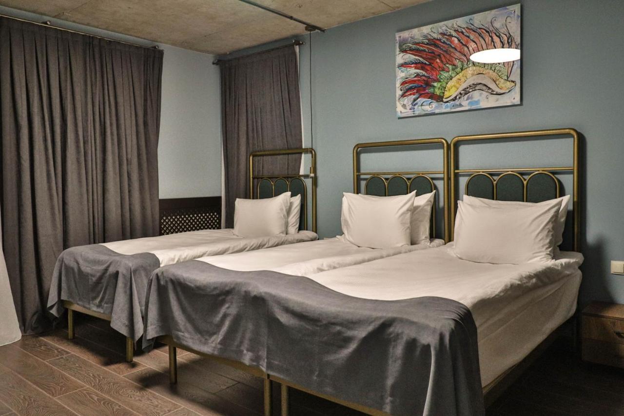 Paliani Hotel Местия Екстериор снимка